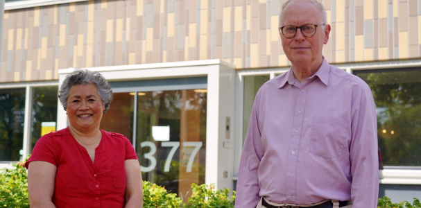 Twee leden van de HVS huurdersvereniging