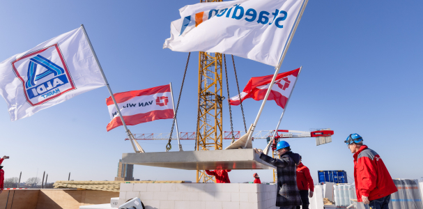 Betje Wolff - vlaggen hoogste punt