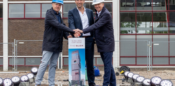 Gijsbert van Herk, Robert van Asten en Hans Meurs geven het startsein voor The Blox