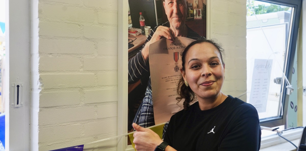 Salwa voor de foto van de oprichter van Siems Krachthonk