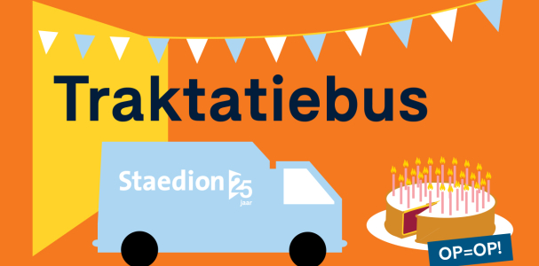 Traktatiebus rijdt door Den Haag