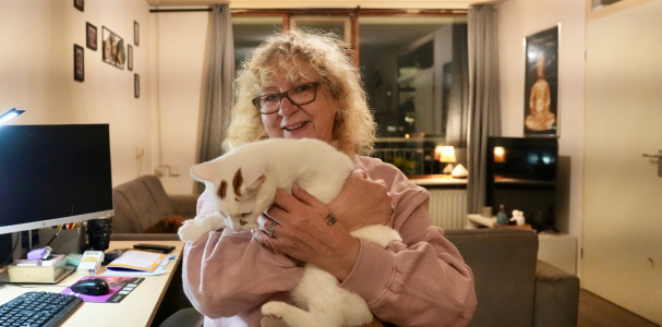 Monique Jurgens met haar kat