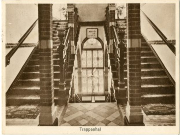 De trappenhal van Groenestein