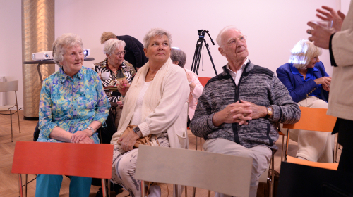 Bewoners in gesprek met experts