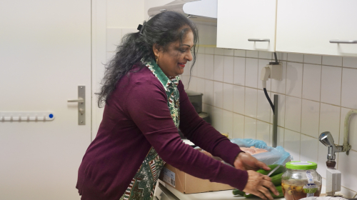 Irene aan het koken