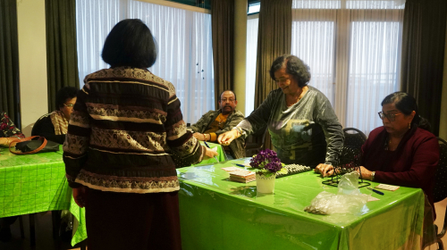 Gezelligheid in de Hindoestaanse woongemeenschap 