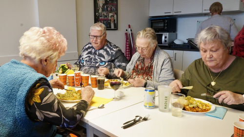 Aan tafel met de Boodschappen Begeleidingsdienst