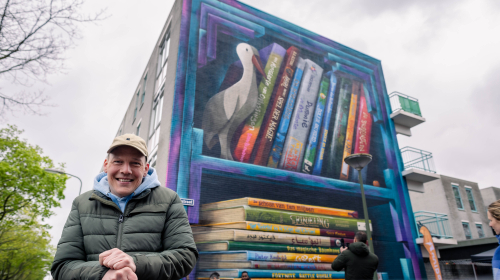 Kunstenaar Jan is de Man voor zijn muurschildering