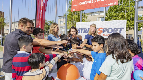 Feestelijke opening van de nieuwe Krajicek Playground Johannes Voetpad