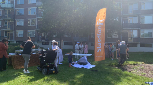 Bijeenkomst binnentuin Chopinstraat