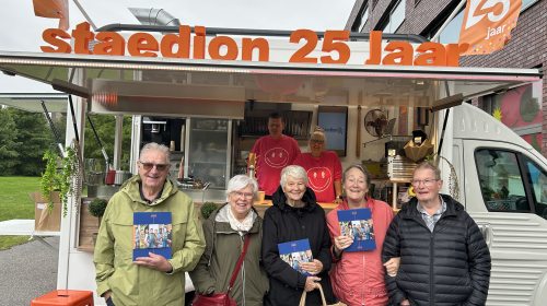 vijf buren voor de traktatiebus