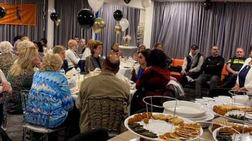 Iftar-bijeenkomst bewoners Wateringse Veld