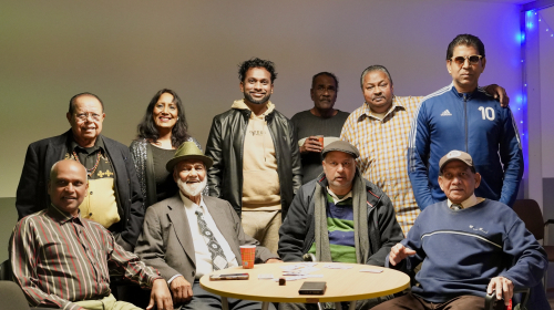 Groepsfoto van bewoners Johan Chandoe Huis