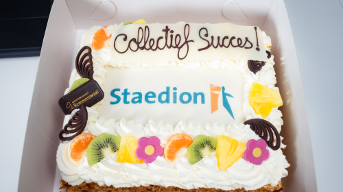 Taart voor bij de ondertekening van de raamovereenkomst