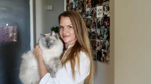 Bewoonster en haar kat