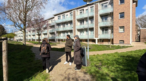 Werkbezoek langs bergingen inWerkbezoek langs bergingen in Den Haag Zuidwest Den Haag Zuidwest