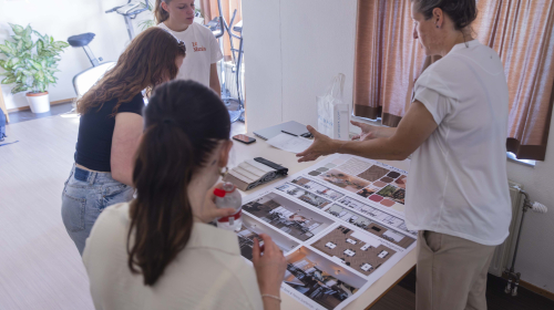 Gesprekken met 4 dames over verschillende ontwerpen