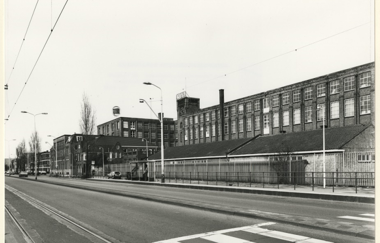 Esveha-fabriek aan Rijswijkseweg