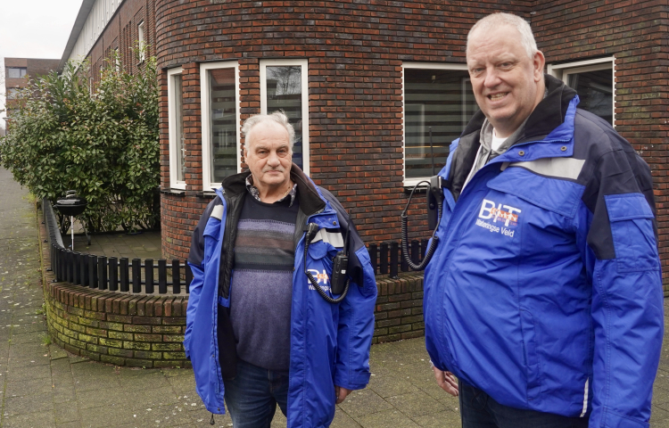 Jeroen en Jan van het BIT samen op straat