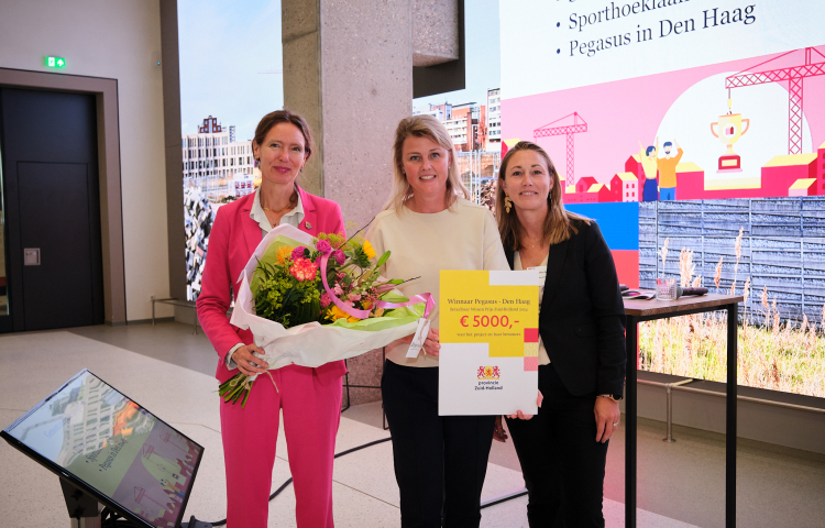 Anne Koning, gedeputeerde Provicincie Zuid-Holland, Astrid Mooij, manager projecten bij Staedion en XXX