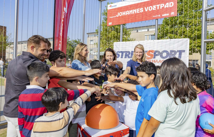 Feestelijke opening Krajicek Playground bij speelplek Johannes Voetpad