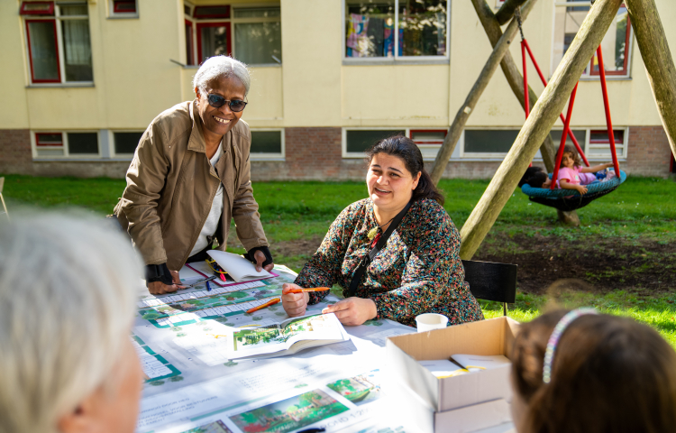 Samen met bewoners plannen maken voor de binnentuin Middenstede