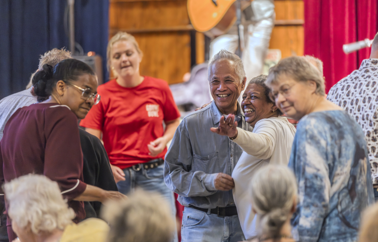 Gouwe Ouwe dans- en muziekmiddag voor ouderen