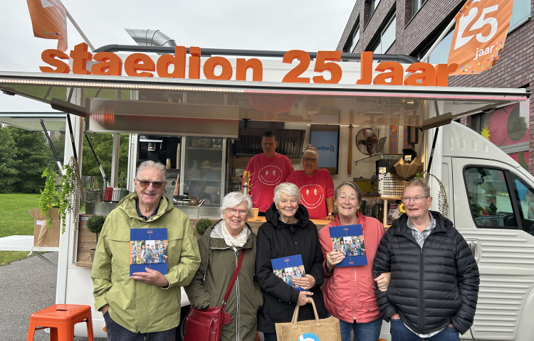 vijf buren voor de traktatiebus
