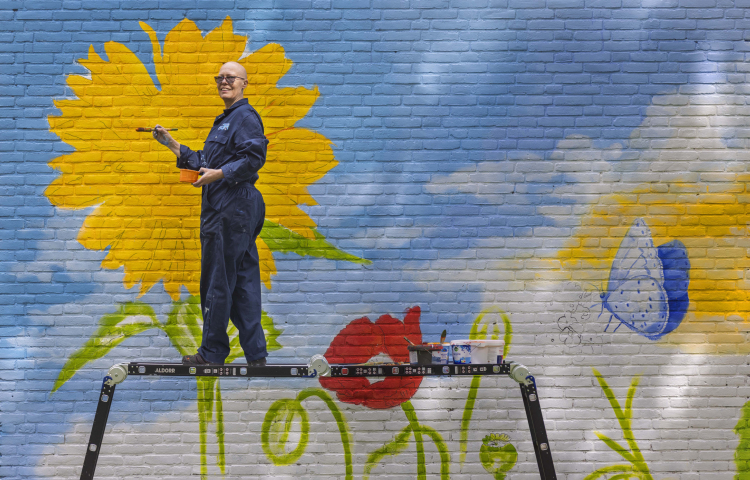 Margriet de schilder aan het werk