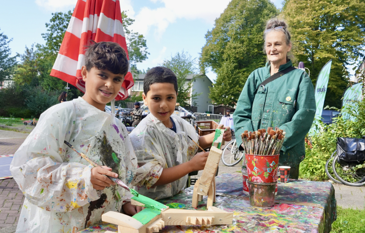 Dieren knutselen tijdens Nazomerfeest Dreven Gaarden Zichten