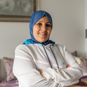 Bewoner Fatima in haar woning