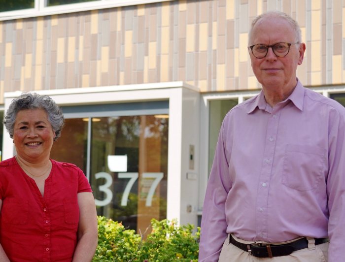 Twee leden van de HVS huurdersvereniging