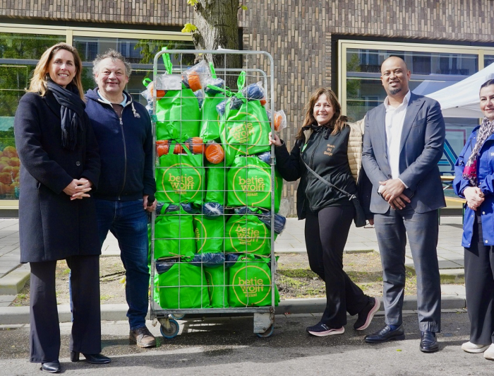 Betje Wolffstraat feestelijke oplevering winkelstraat